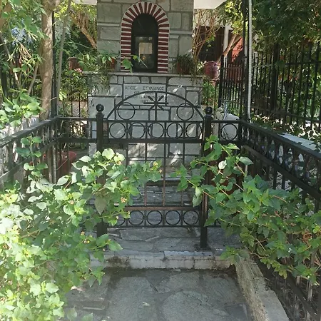 스텔리오스 슈튜디오 * 메갈리 아모스