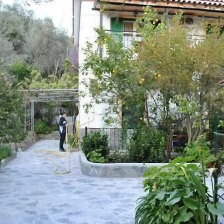 Stelios Apartamento *